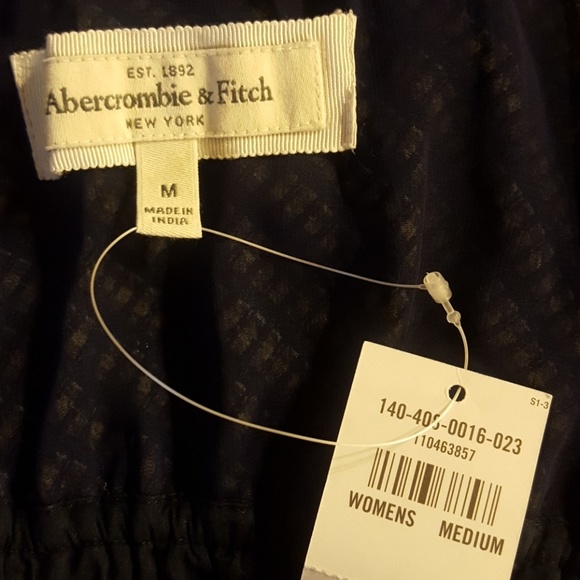 NBW, NWT Plaid top with metallic embroidery - Picture 7 of 8